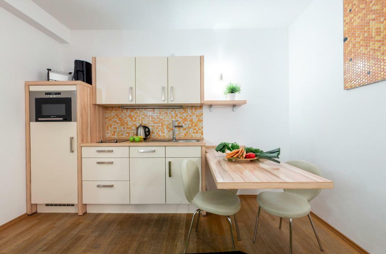 Apartment 1, Rothenburger Strasse Дрезден Экстерьер фото